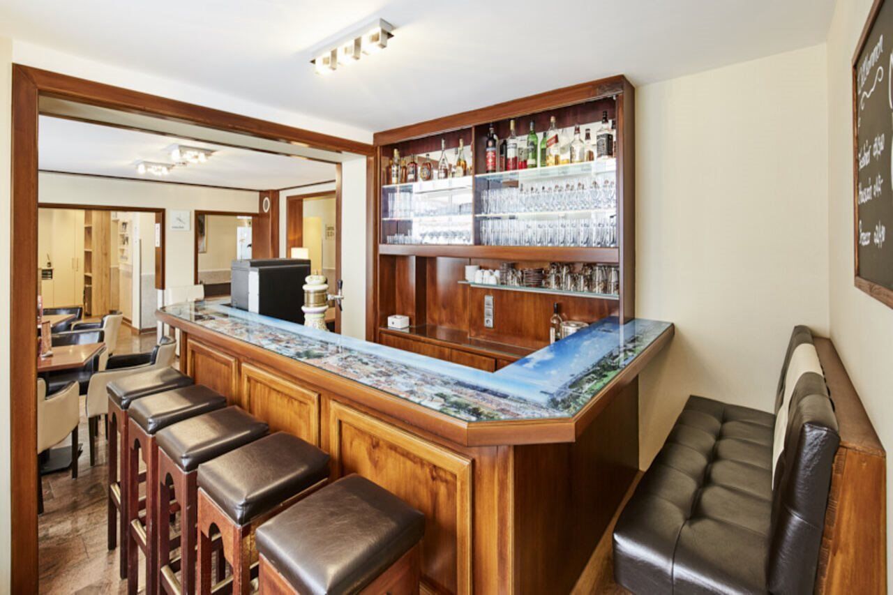 Imperial 3*